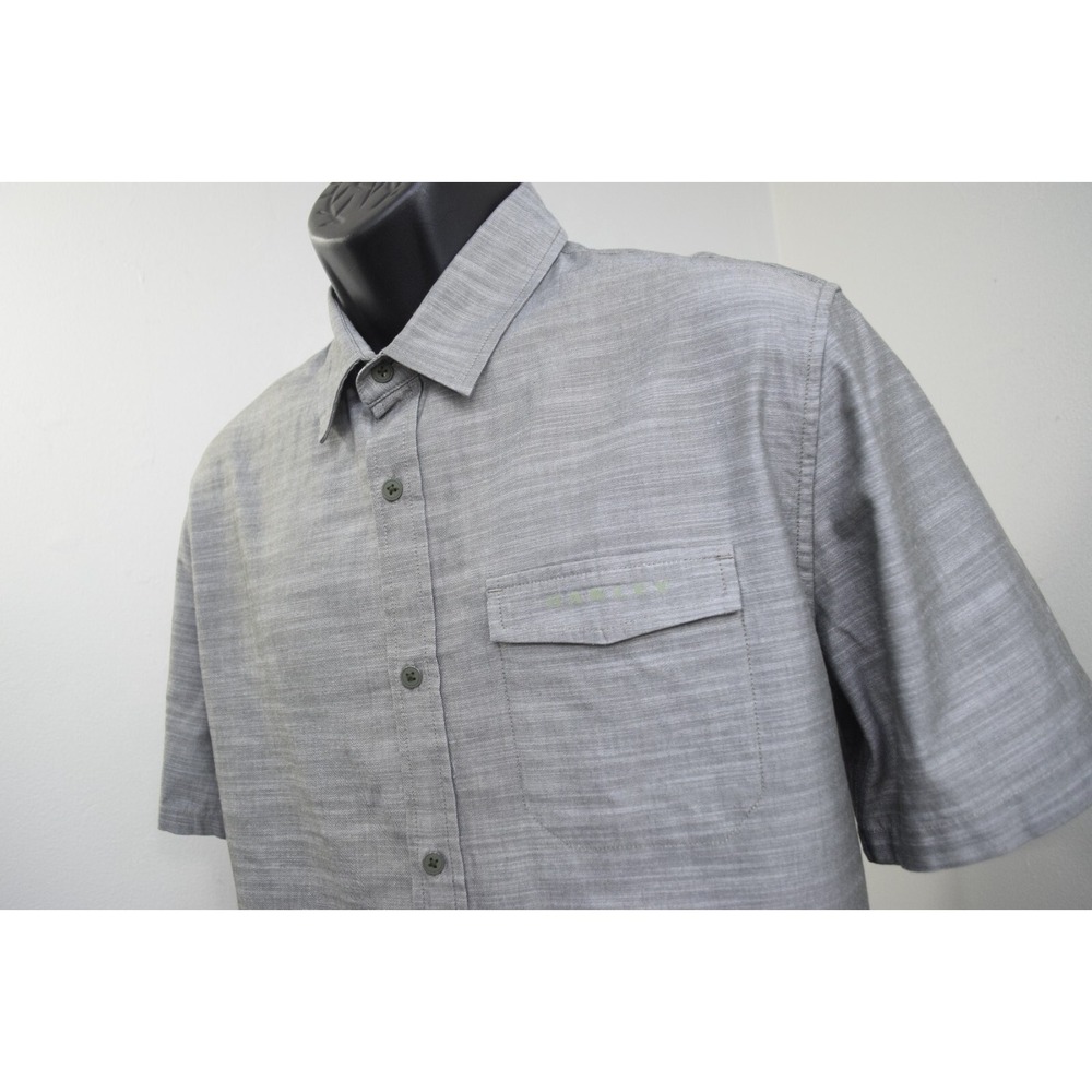 Oakley Golf Button Up Dress Shirt Gray Regular Fit‎ Short Sleeve Mens Size XL